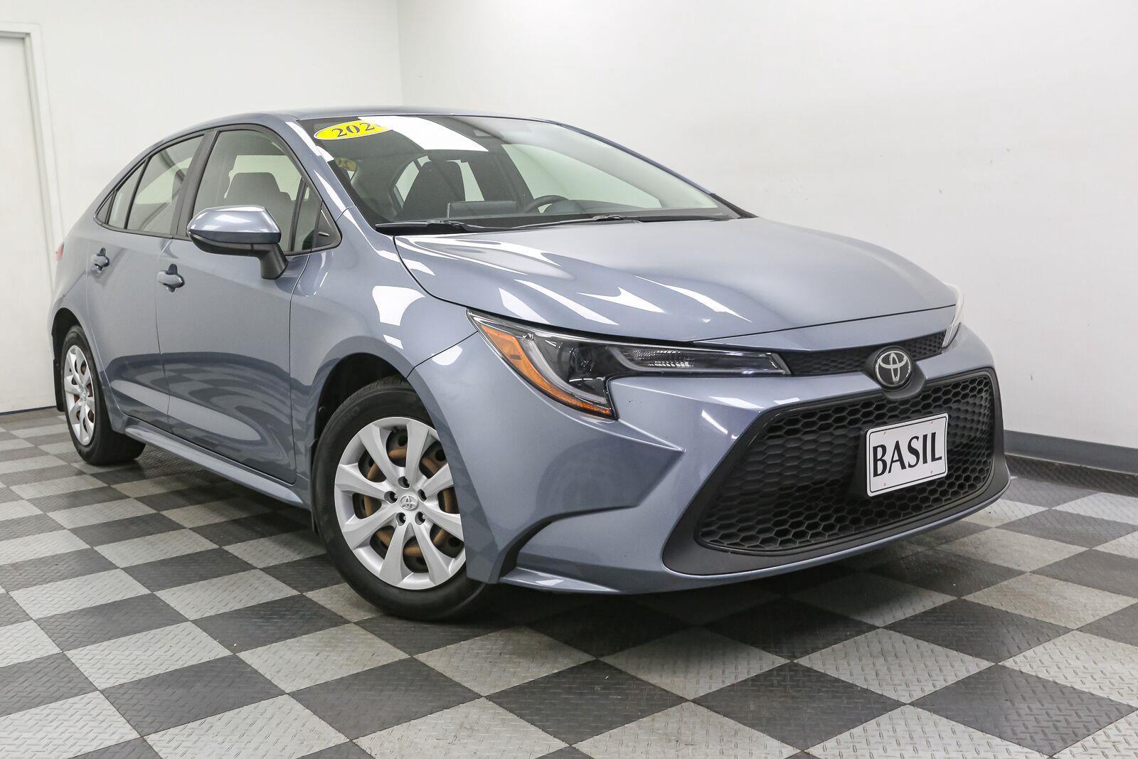 Used 2020 Toyota Corolla LE with VIN JTDEPRAE4LJ073421 for sale in Lockport, NY
