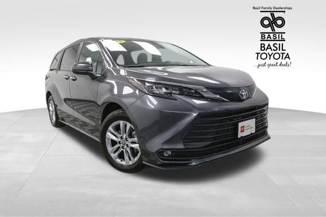 Certified 2025 Toyota Sienna XLE with VIN 5TDJSKFC0SS161976 for sale in Lockport, NY