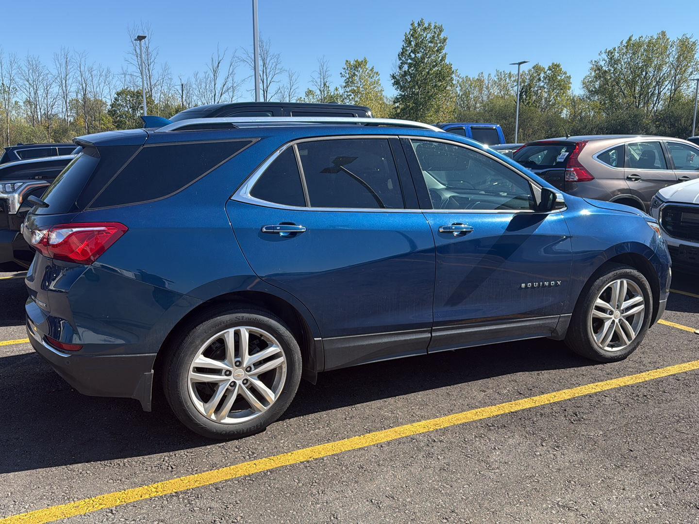 2019 Chevrolet Equinox Premier photo 2