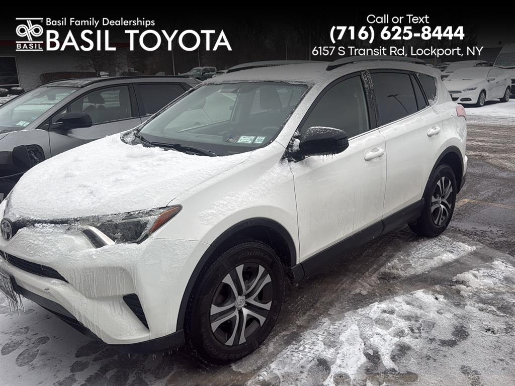 2016 Toyota RAV4 LE's photo