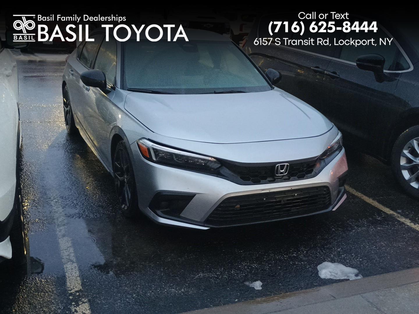 2024 Honda Civic Hatchback Sport's photo