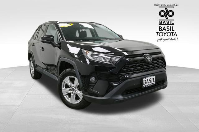 Used 2019 Toyota RAV4 XLE with VIN 2T3P1RFV0KW036272 for sale in Lockport, NY