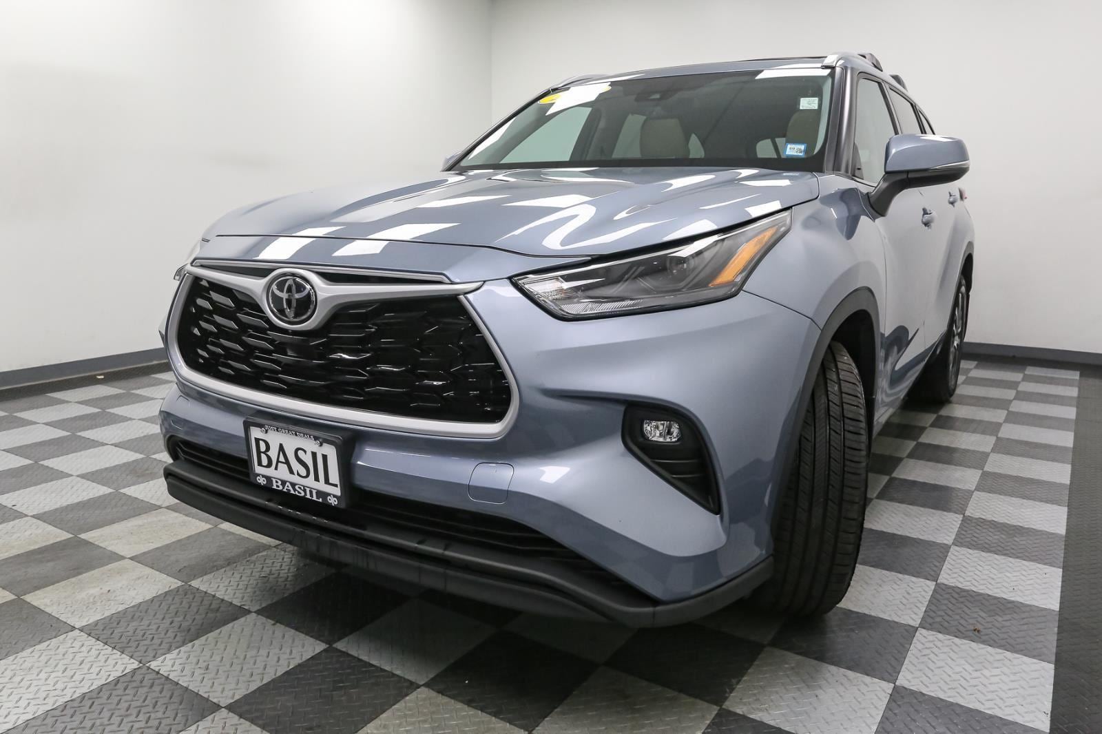 2022 Toyota Highlander XLE photo 4