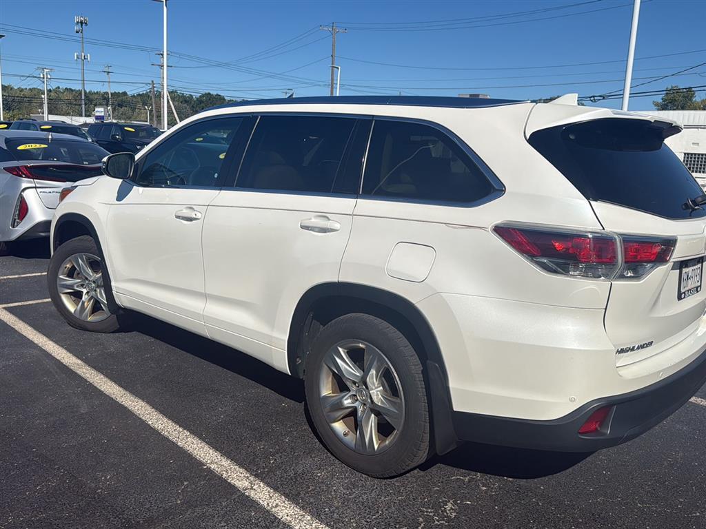 2015 Toyota Highlander Limited Platinum photo 3