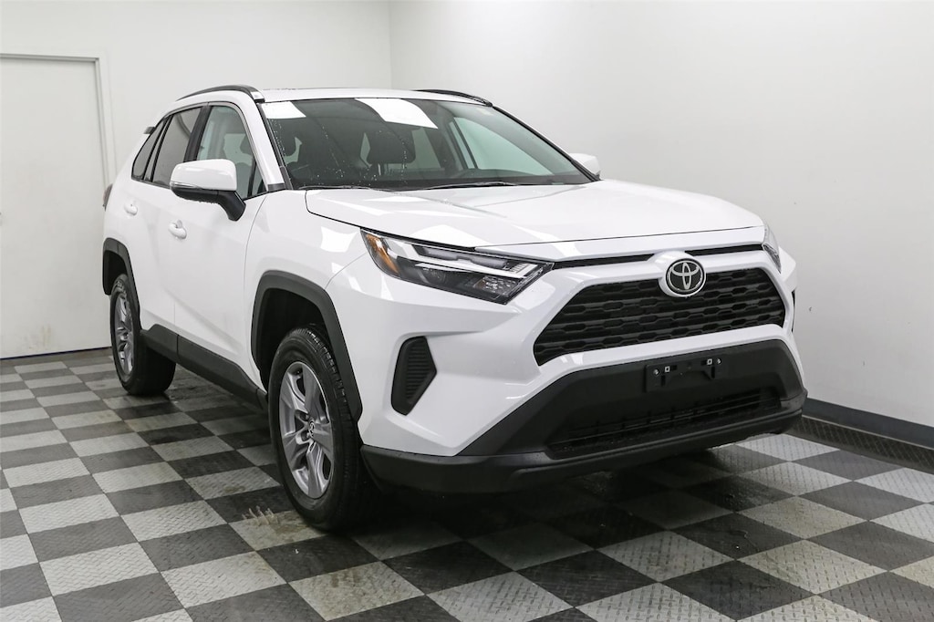 New 2025 Toyota RAV4 XLE XLE AWD SUV