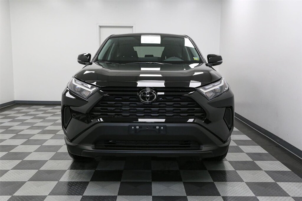 New 2025 Toyota RAV4 LE LE AWD SUV