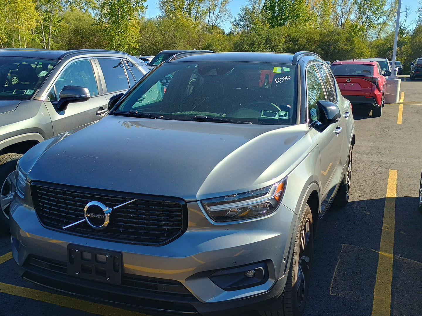 2019 Volvo XC40 T5 R-Design photo 3