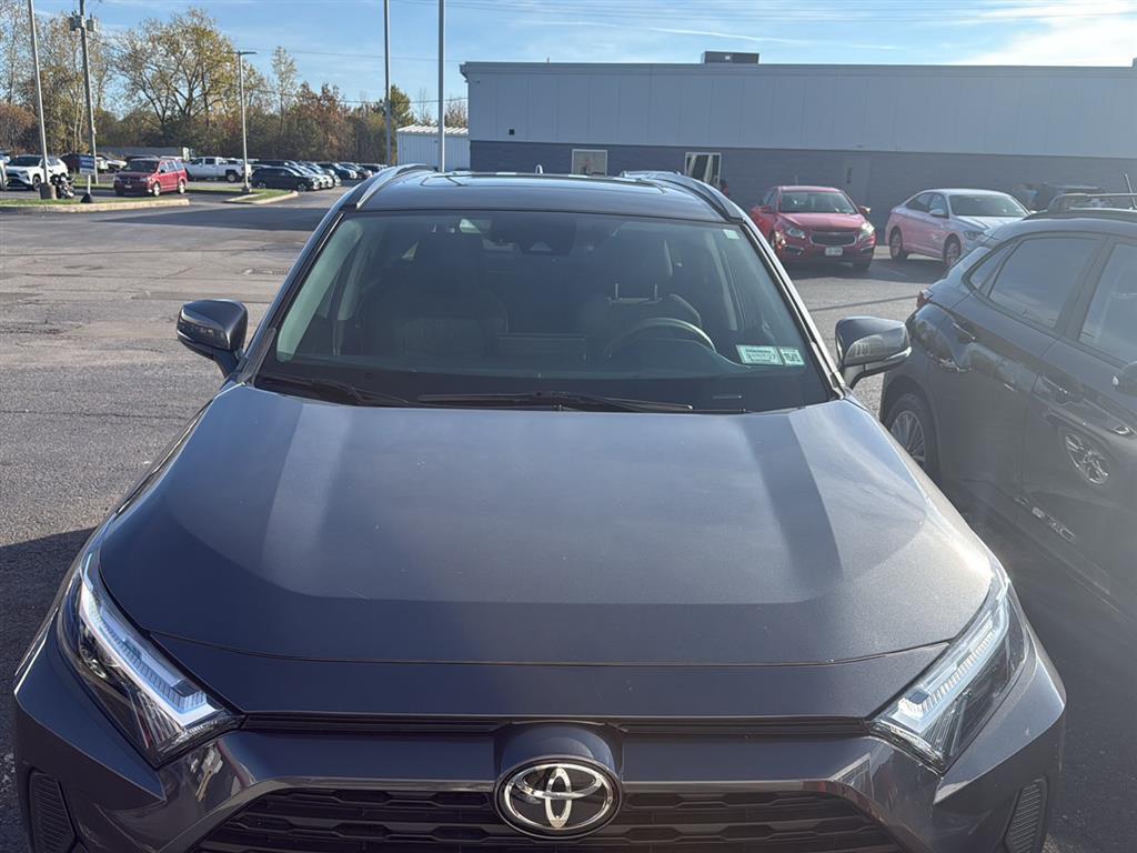 Used 2022 Toyota RAV4 XLE with VIN 2T3P1RFV8NC321081 for sale in Northfield, Minnesota