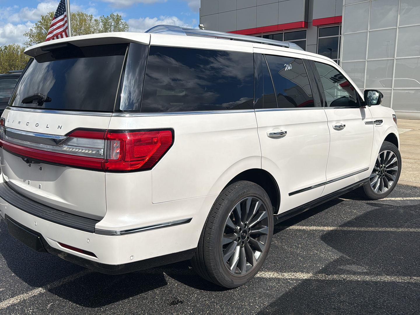 2018 Lincoln Navigator Select photo 4