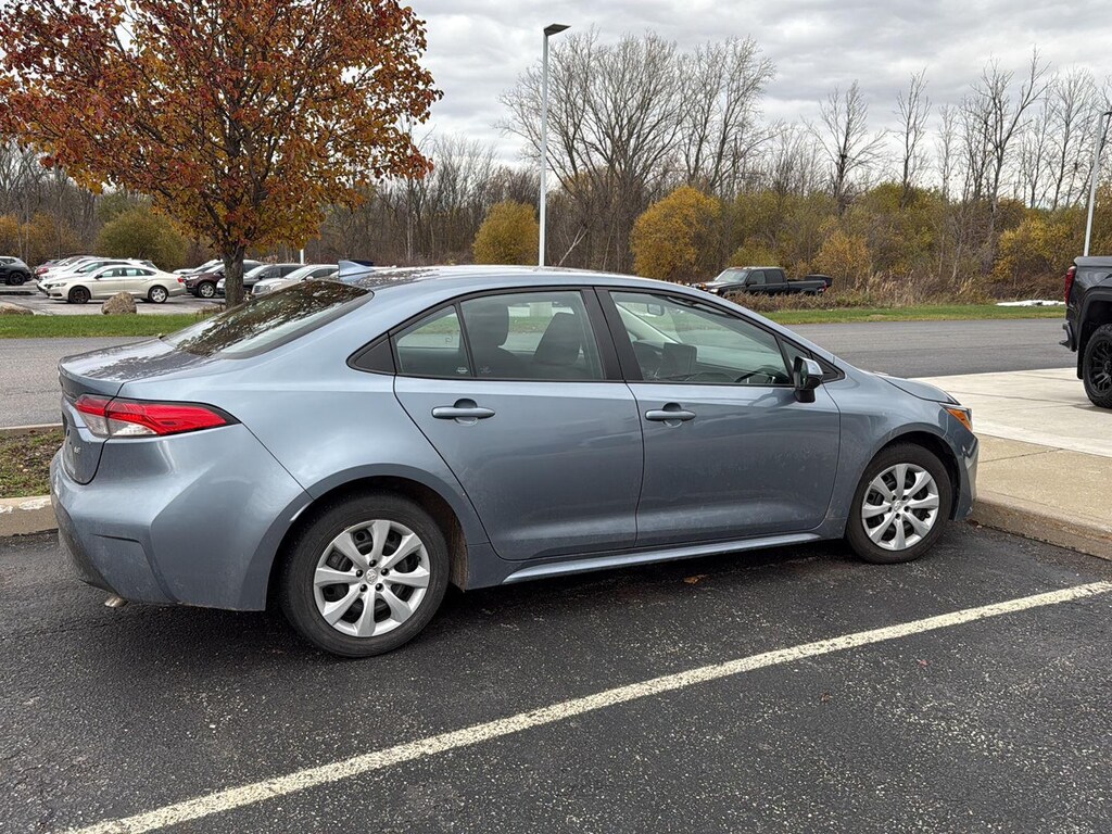 2023 Toyota Corolla LE photo 4