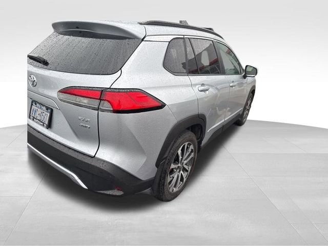 2022 Toyota Corolla Cross XLE photo 4