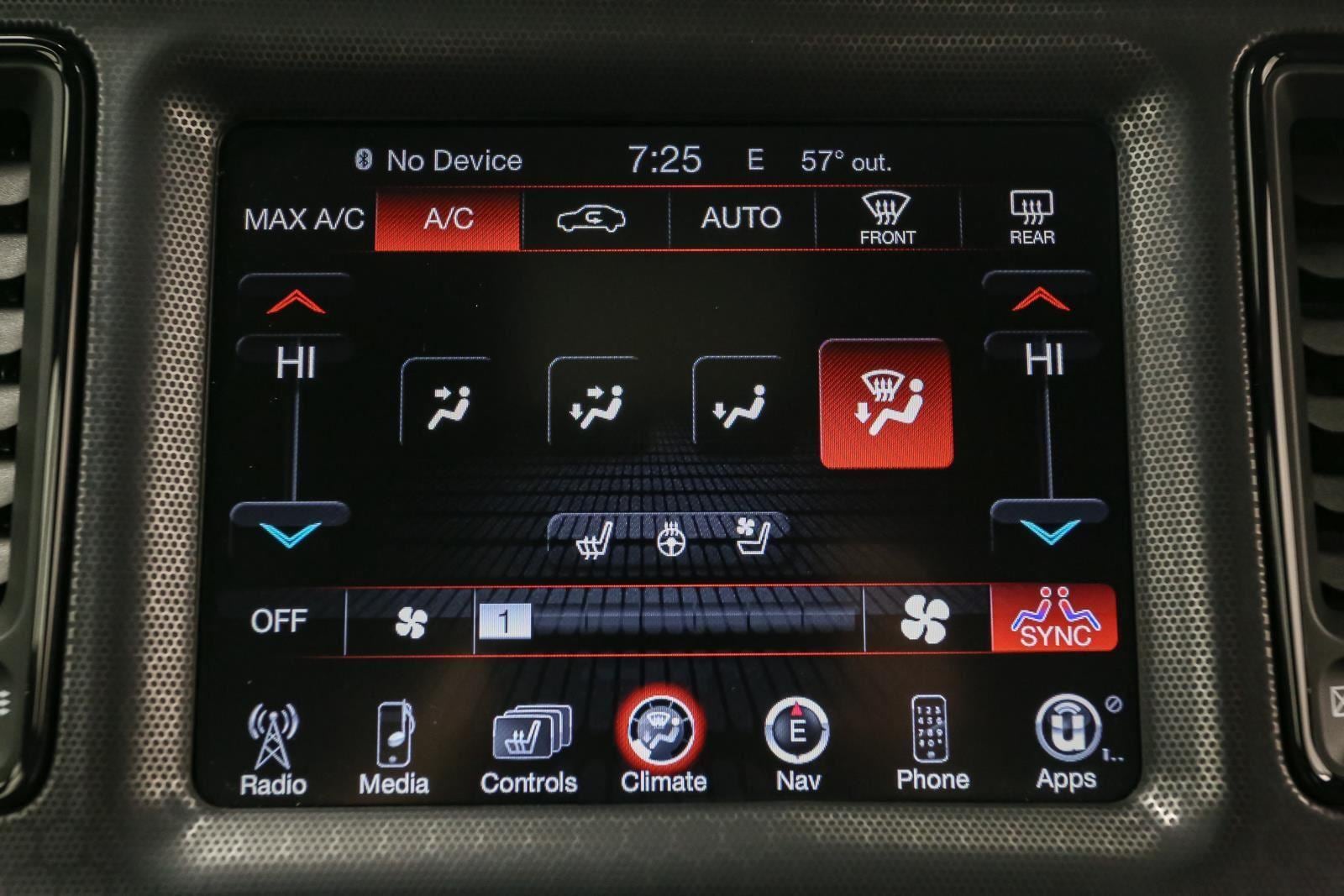 2015 Dodge Challenger R/T - Photo 26