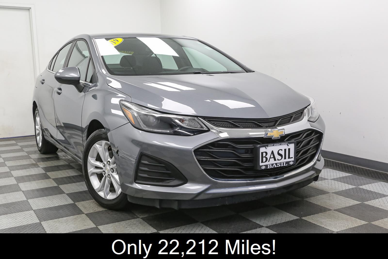 Used 2019 Chevrolet Cruze LT with VIN 1G1BE5SM3K7120501 for sale in Lockport, NY