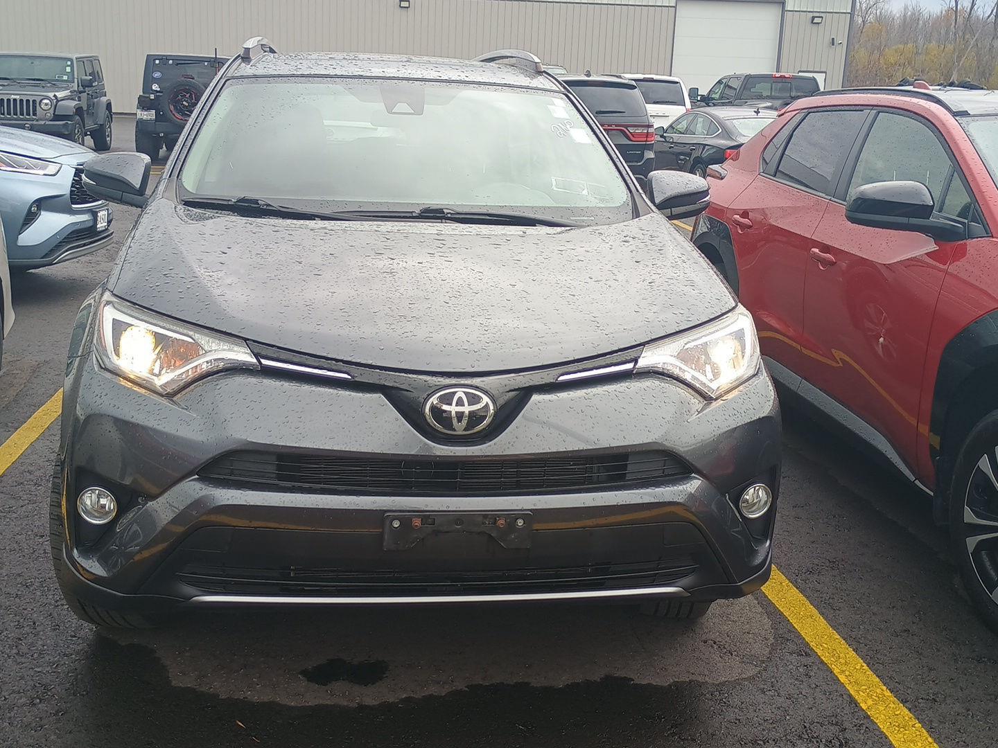 2017 Toyota RAV4 XLE photo 2