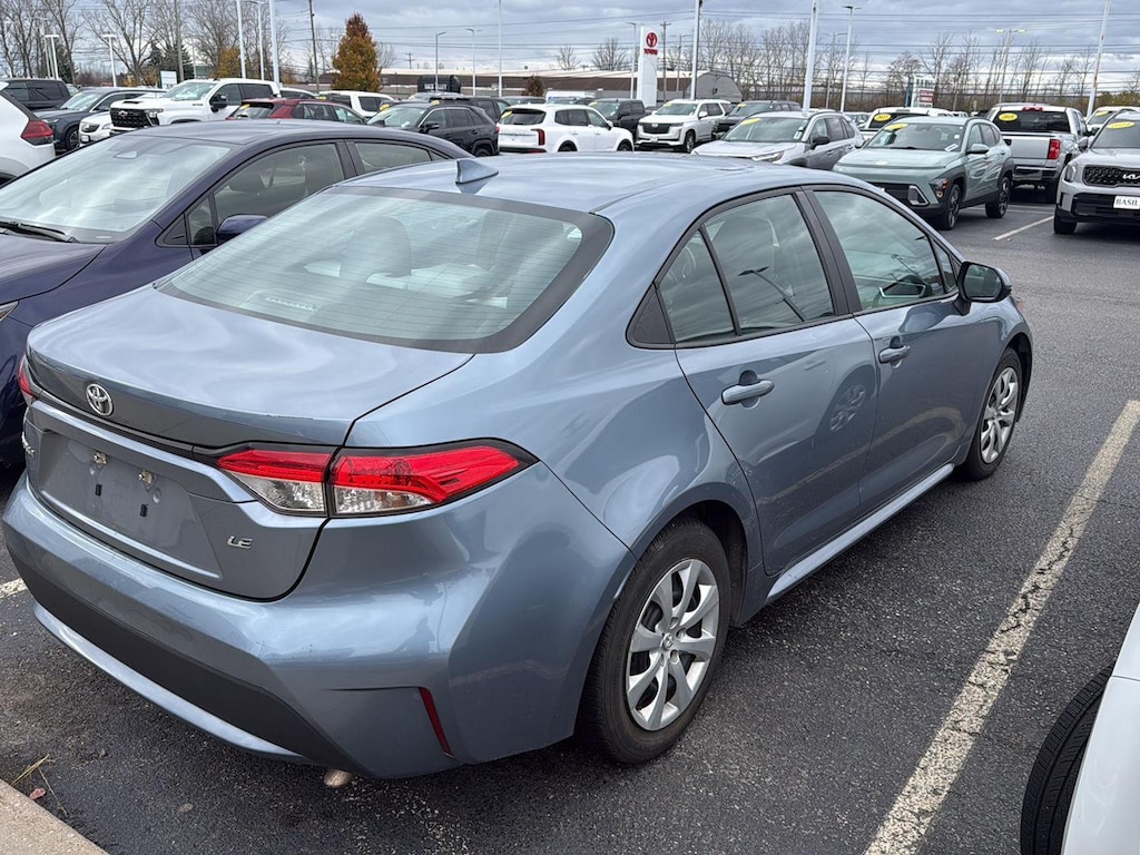 2022 Toyota Corolla LE photo 4