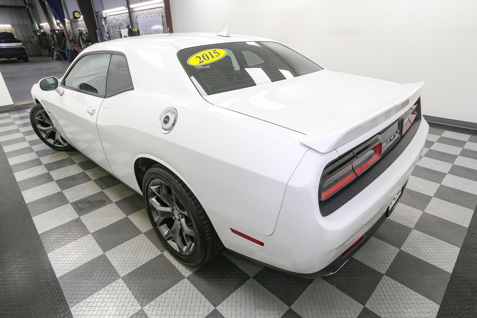 2015 Dodge Challenger R/T - Photo 11