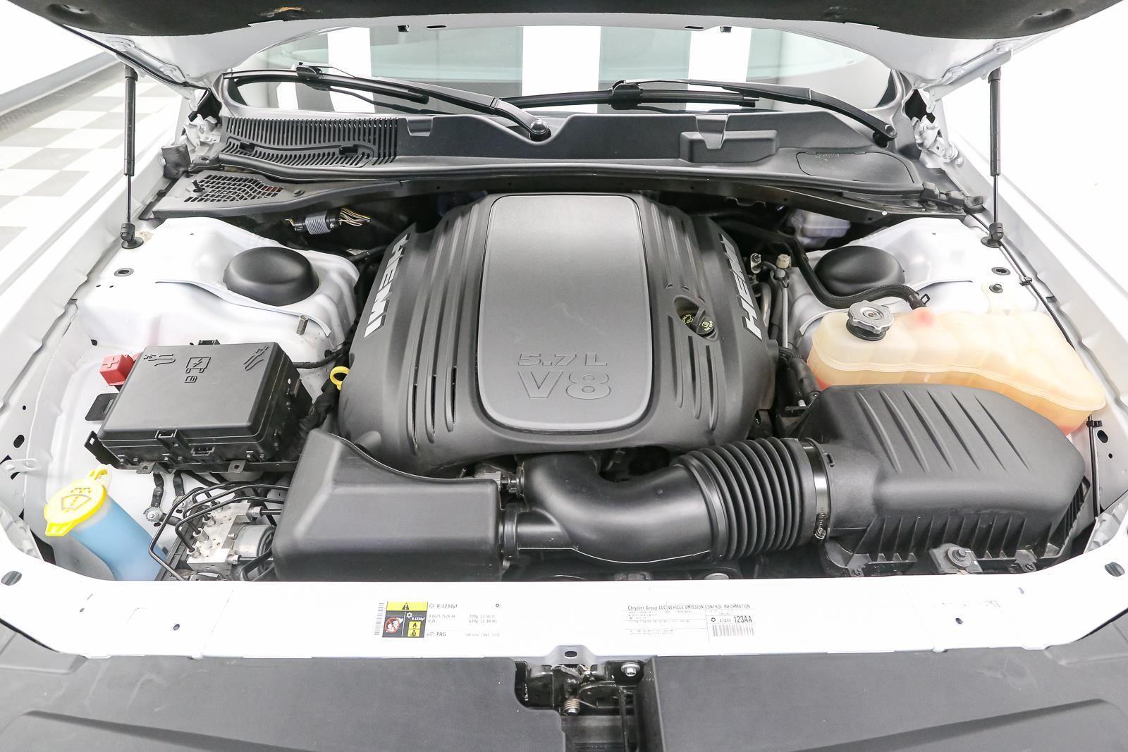 2015 Dodge Challenger R/T - Photo 15