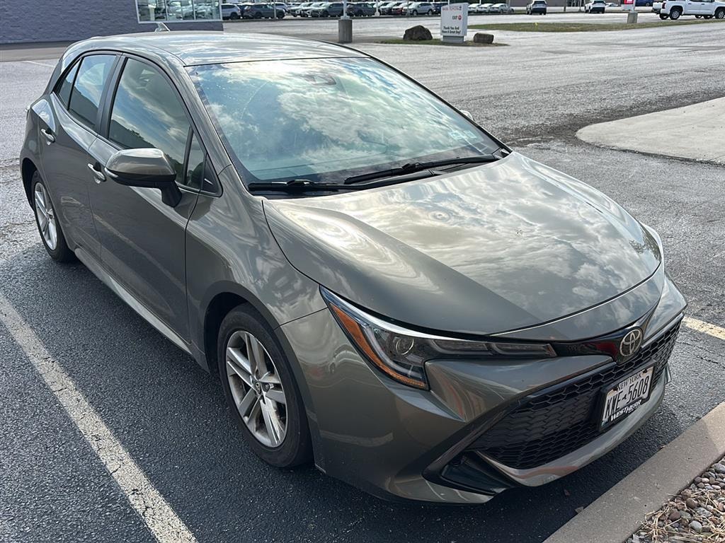 Used 2019 Toyota Corolla Hatchback SE Hatchback