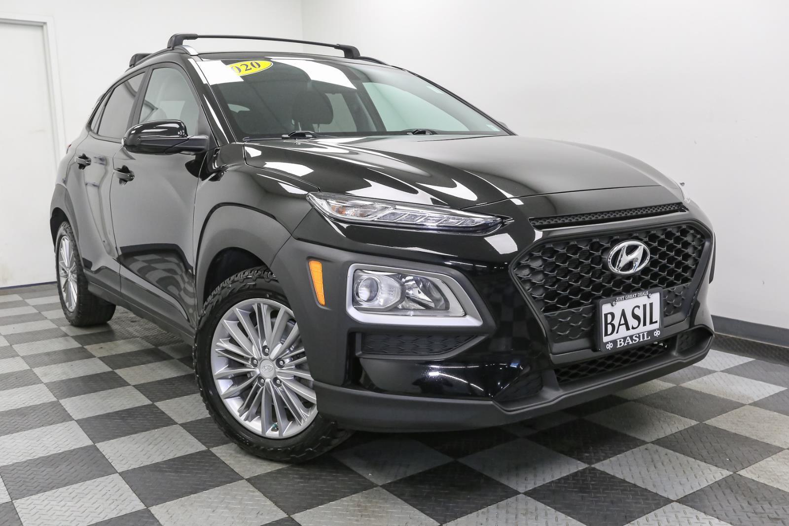 2020 Hyundai Kona SEL photo 2