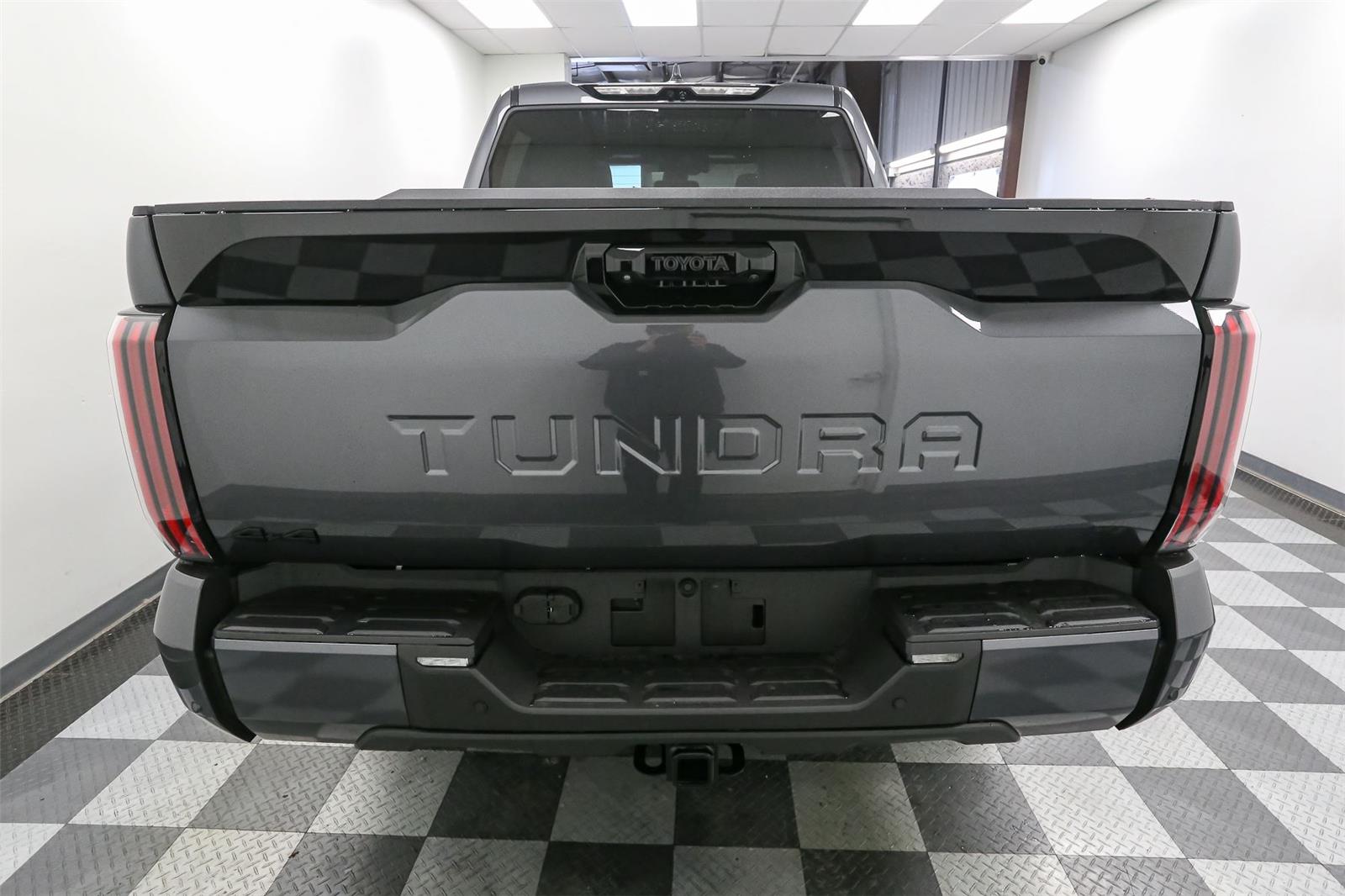 2026 Toyota Tundra Platinum - Photo 11