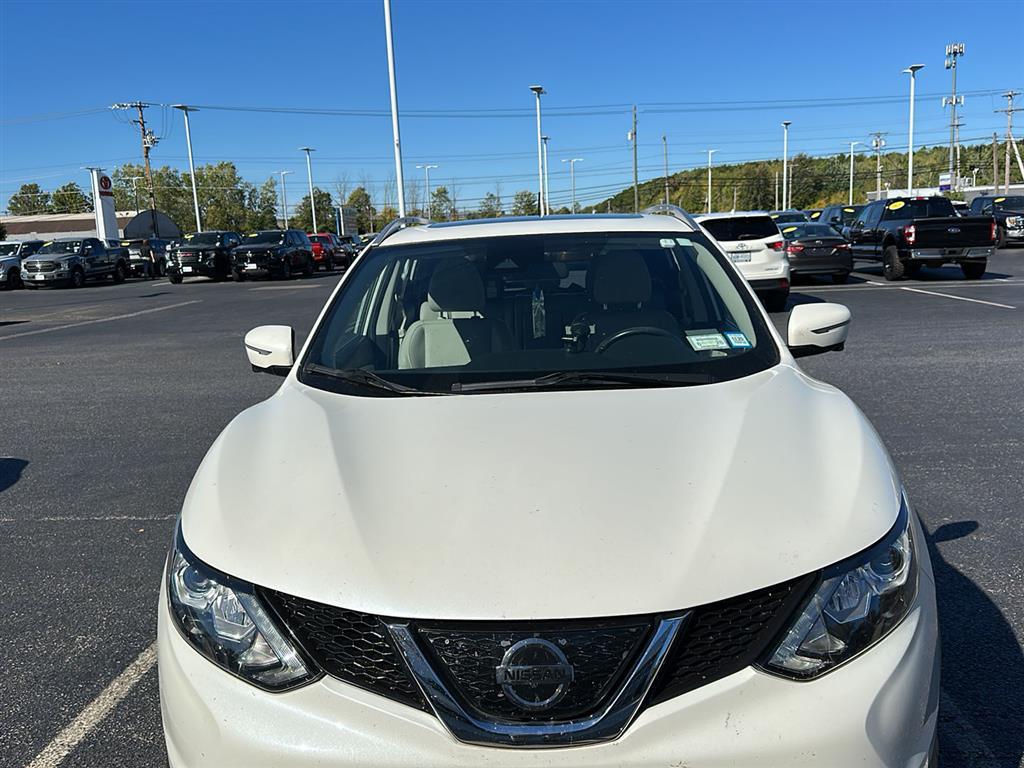 2018 Nissan Rogue Sport SL photo 3