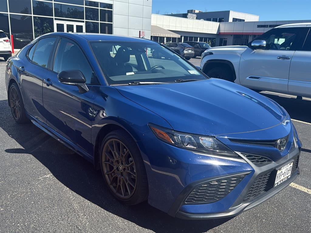 2023 Toyota Camry SE photo 3