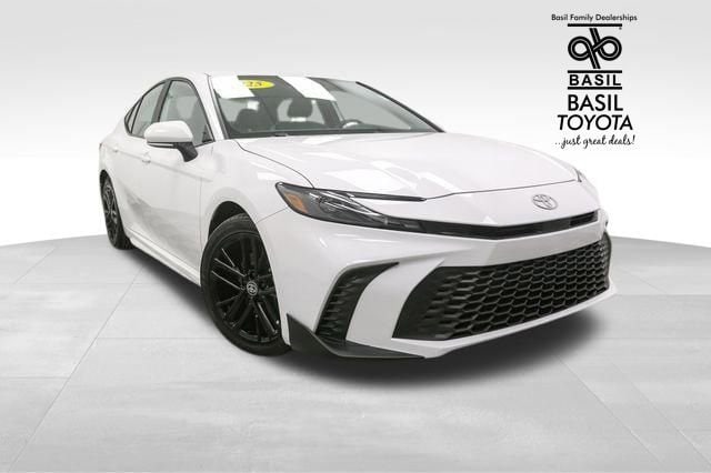 Used 2025 Toyota Camry SE with VIN 4T1DAACK6SU525055 for sale in Lockport, NY