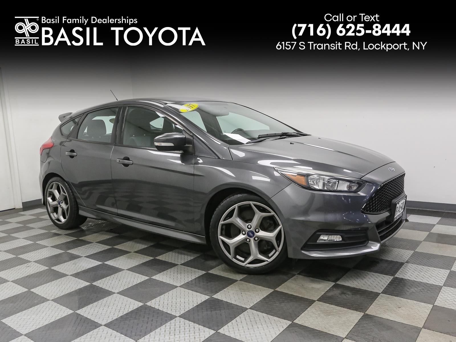 2017 Ford Focus 5 Door Hatch ST's photo