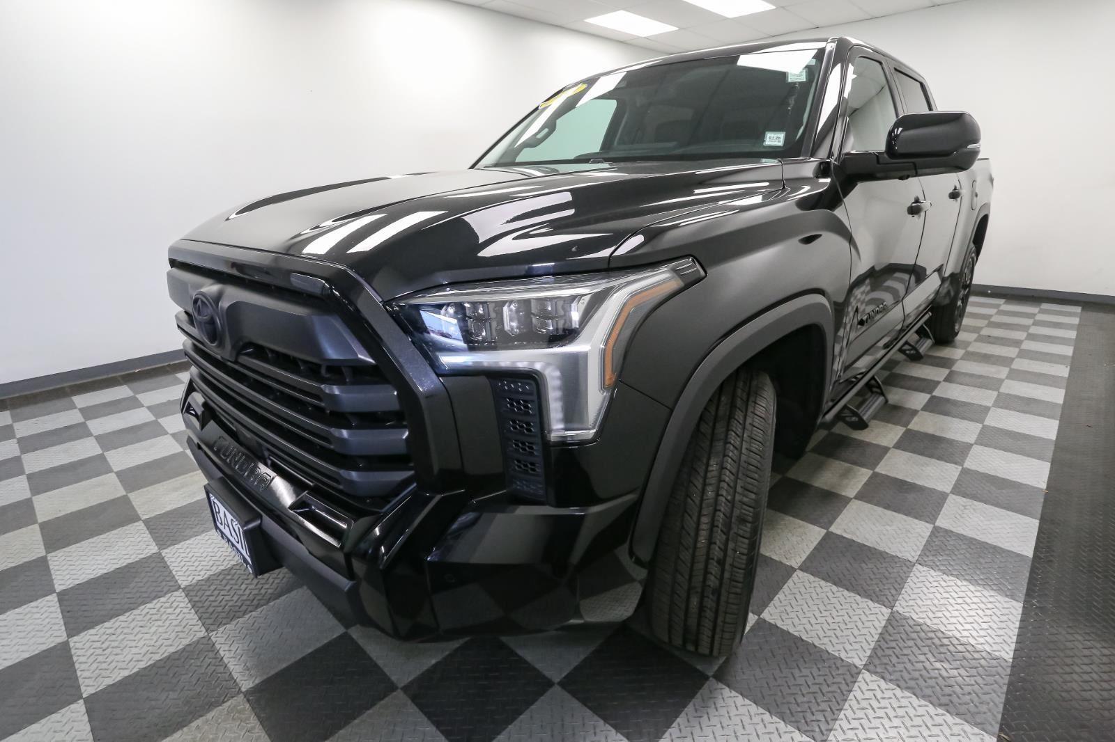 2024 Toyota Tundra Limited CrewMax photo 4