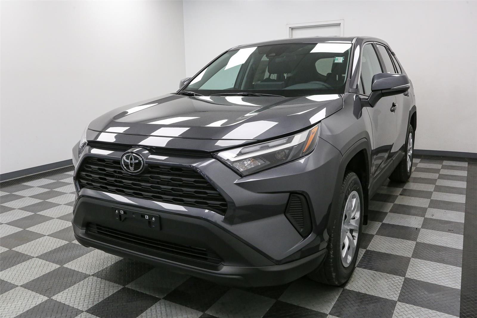 2025 Toyota RAV4 LE photo 2