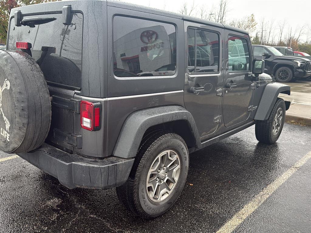 2018 Jeep Wrangler Unlimited Rubicon photo 2