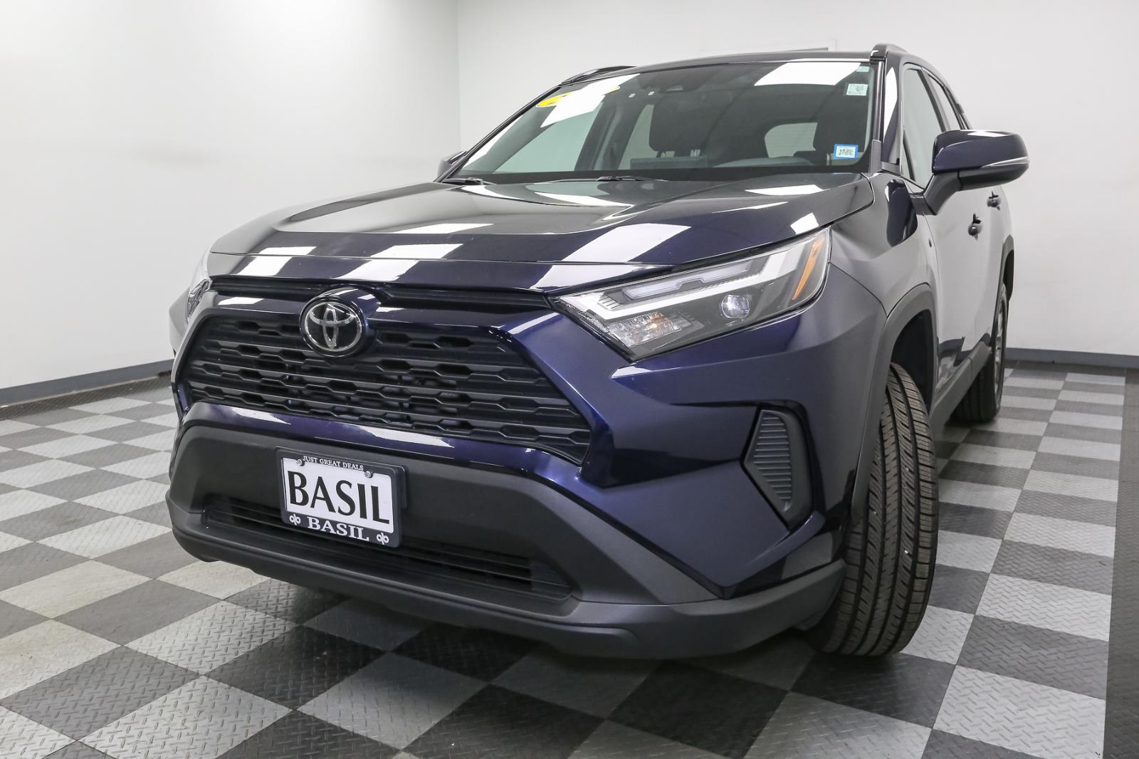 2024 Toyota RAV4 XLE photo 4