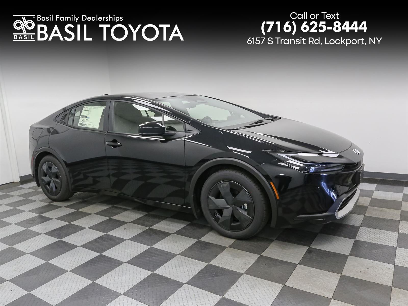 2026 Toyota Prius SE's photo