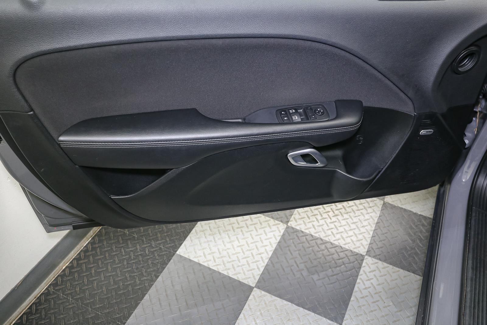 2023 Dodge Challenger R/T - Photo 40