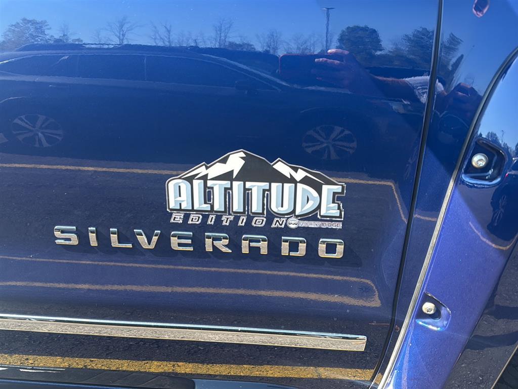 2014 Chevrolet Silverado 1500 LTZ photo 4