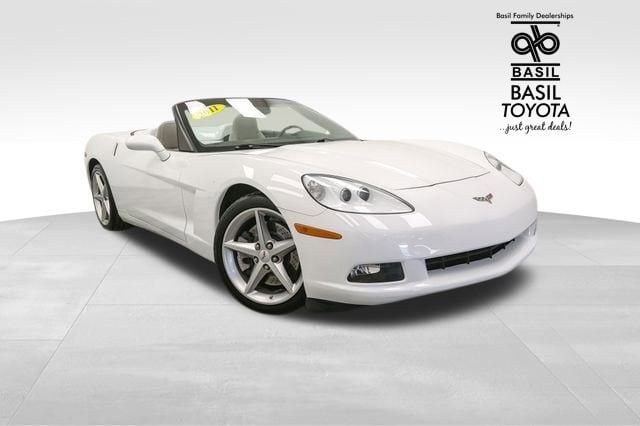 Used 2011 Chevrolet Corvette Base with VIN 1G1YG3DW6B5102285 for sale in Lockport, NY