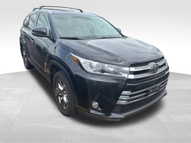 Used 2018 Toyota Highlander Limited Platinum with VIN 5TDDZRFH4JS498601 for sale in Lockport, NY