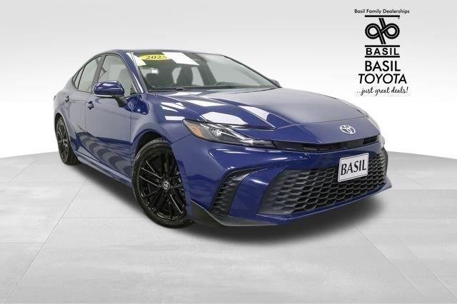 2025 Toyota Camry XSE photo 2