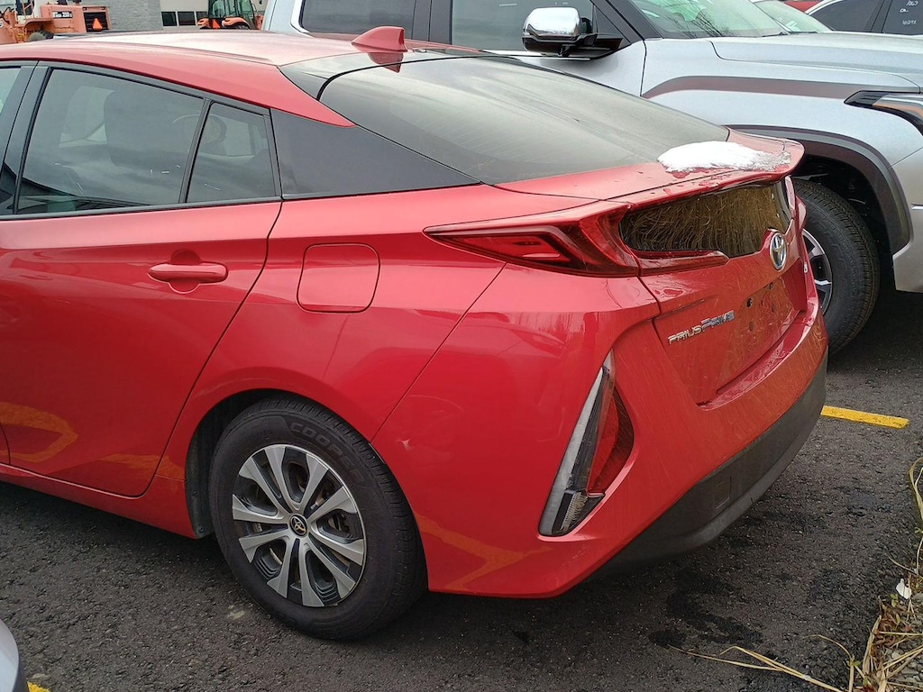 2020 Toyota Prius Prime XLE photo 3
