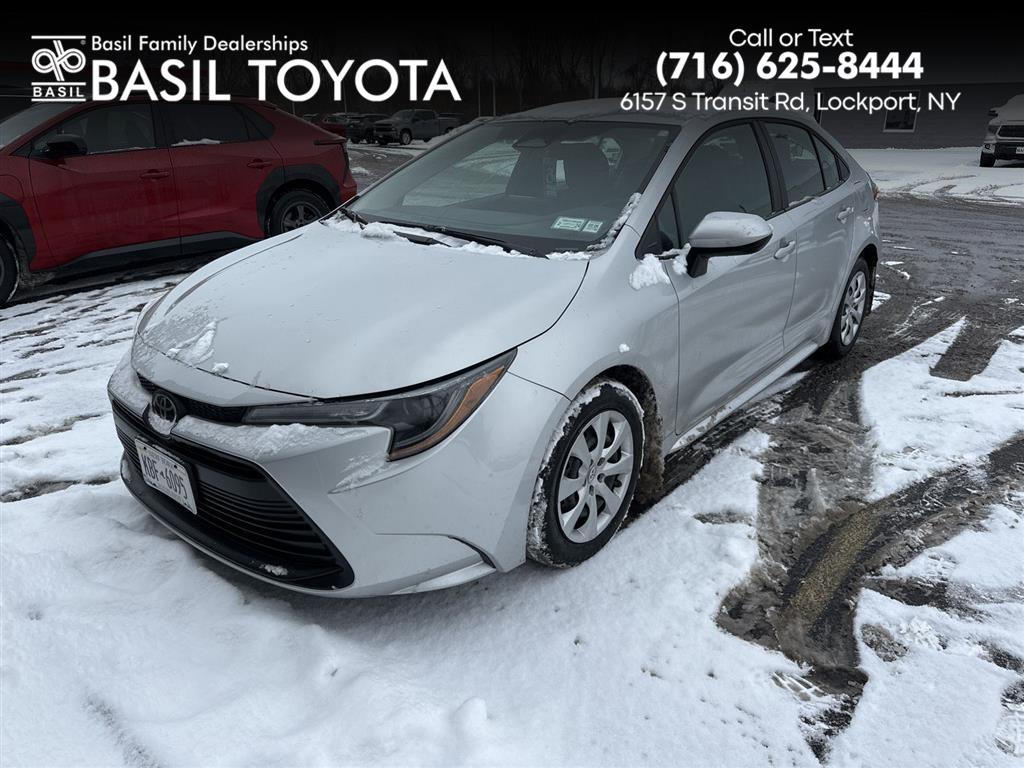 2023 Toyota Corolla LE's photo