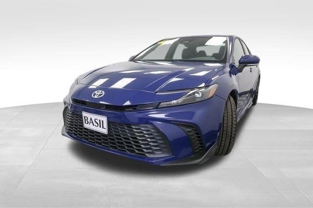 2025 Toyota Camry XSE photo 4
