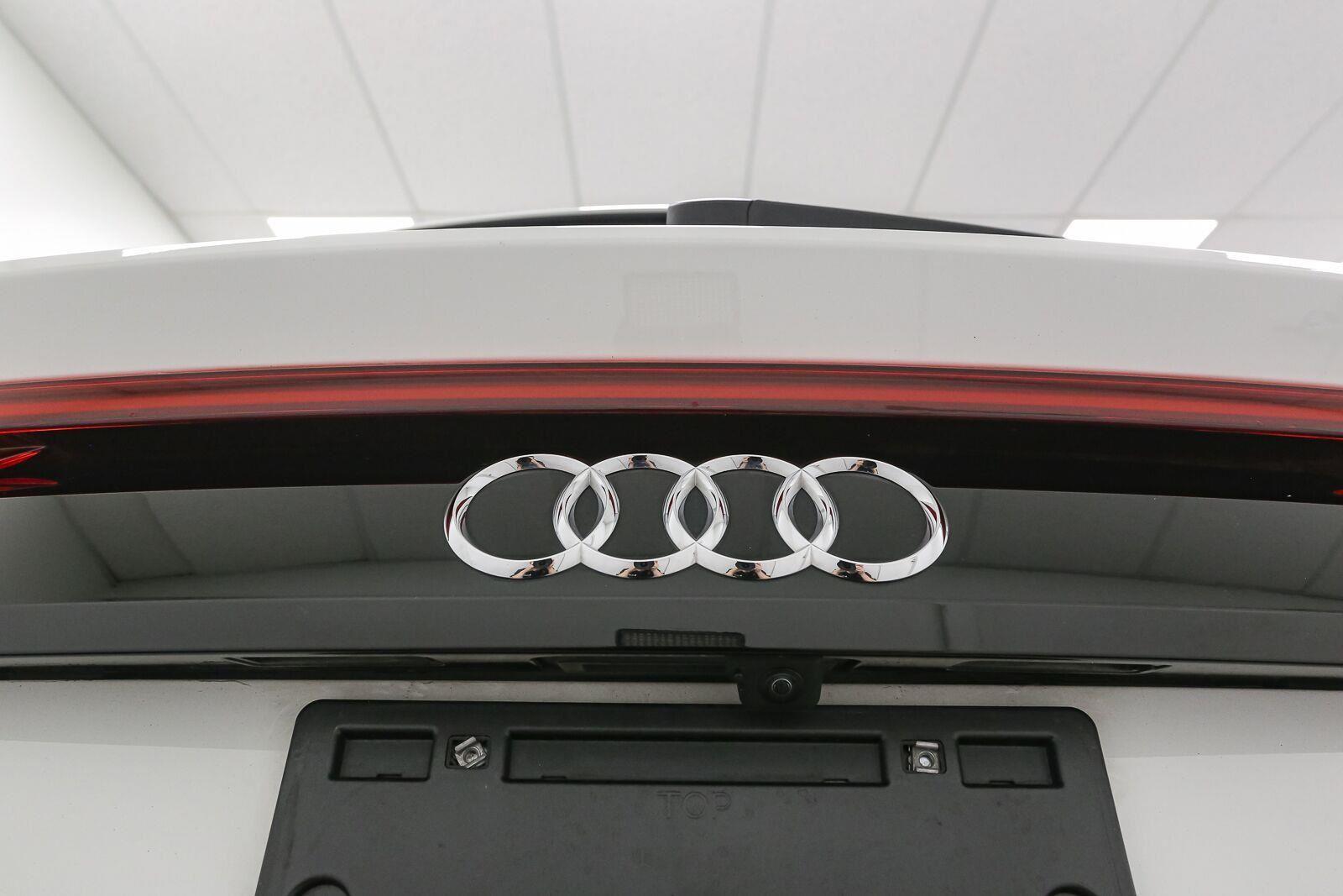 2023 Audi Q8 Premium - Photo 12