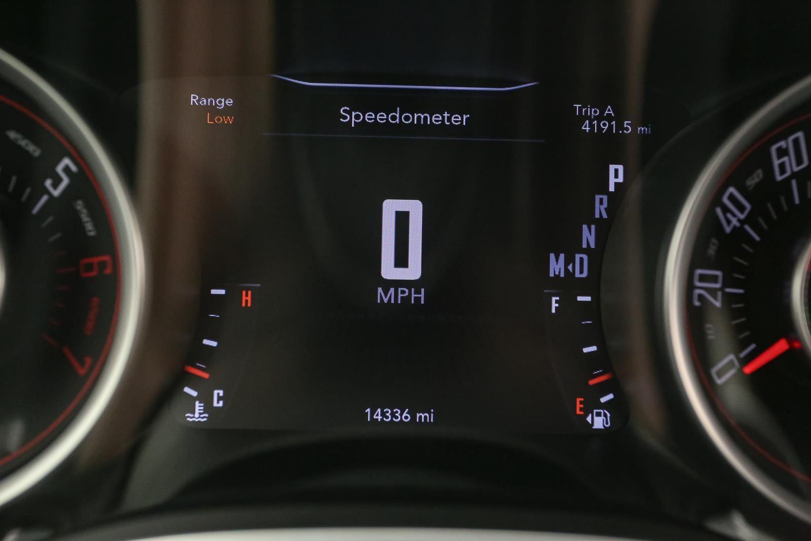 2015 Dodge Challenger R/T - Photo 37