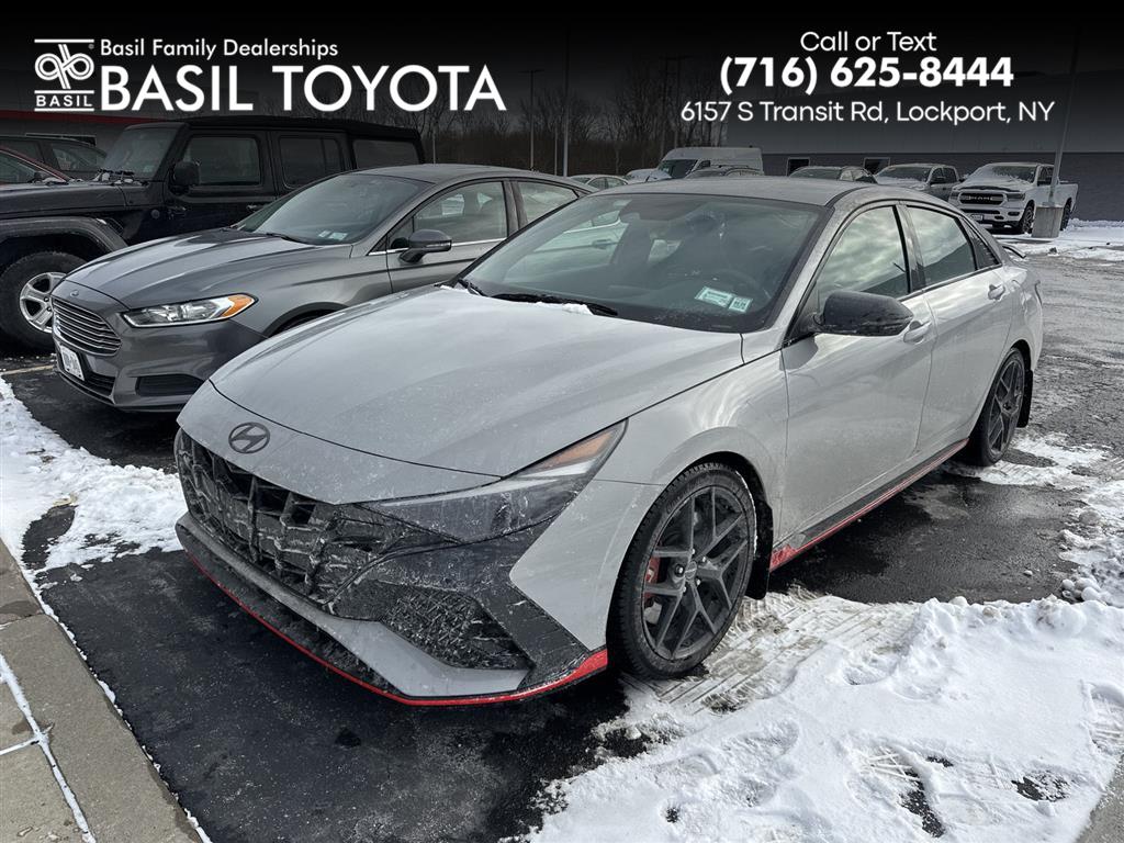 2023 Hyundai Elantra GL's photo