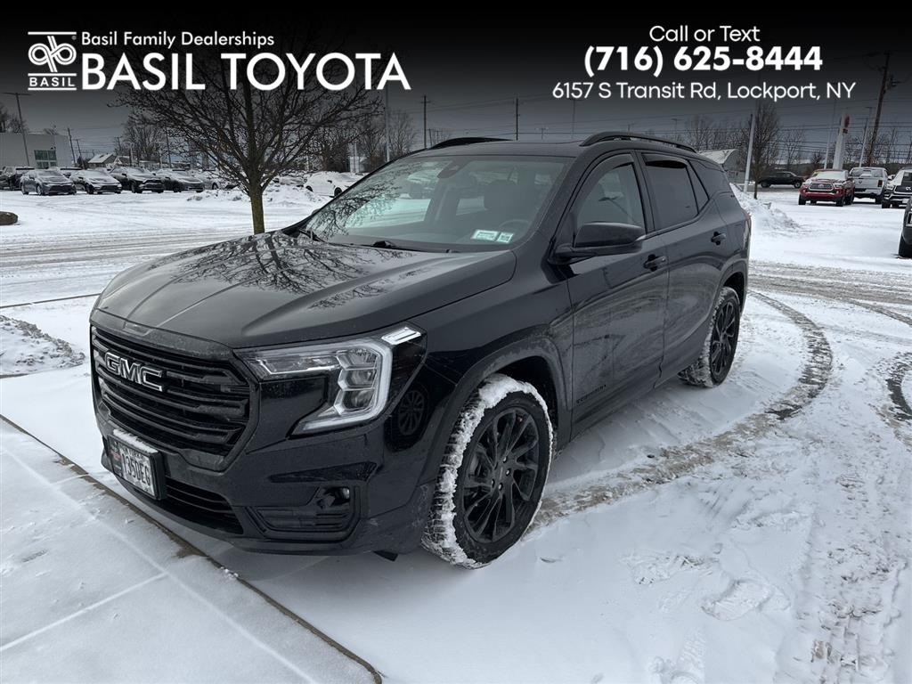 2024 GMC Terrain SLT's photo