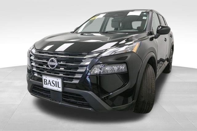 2025 Nissan Rogue SV photo 4