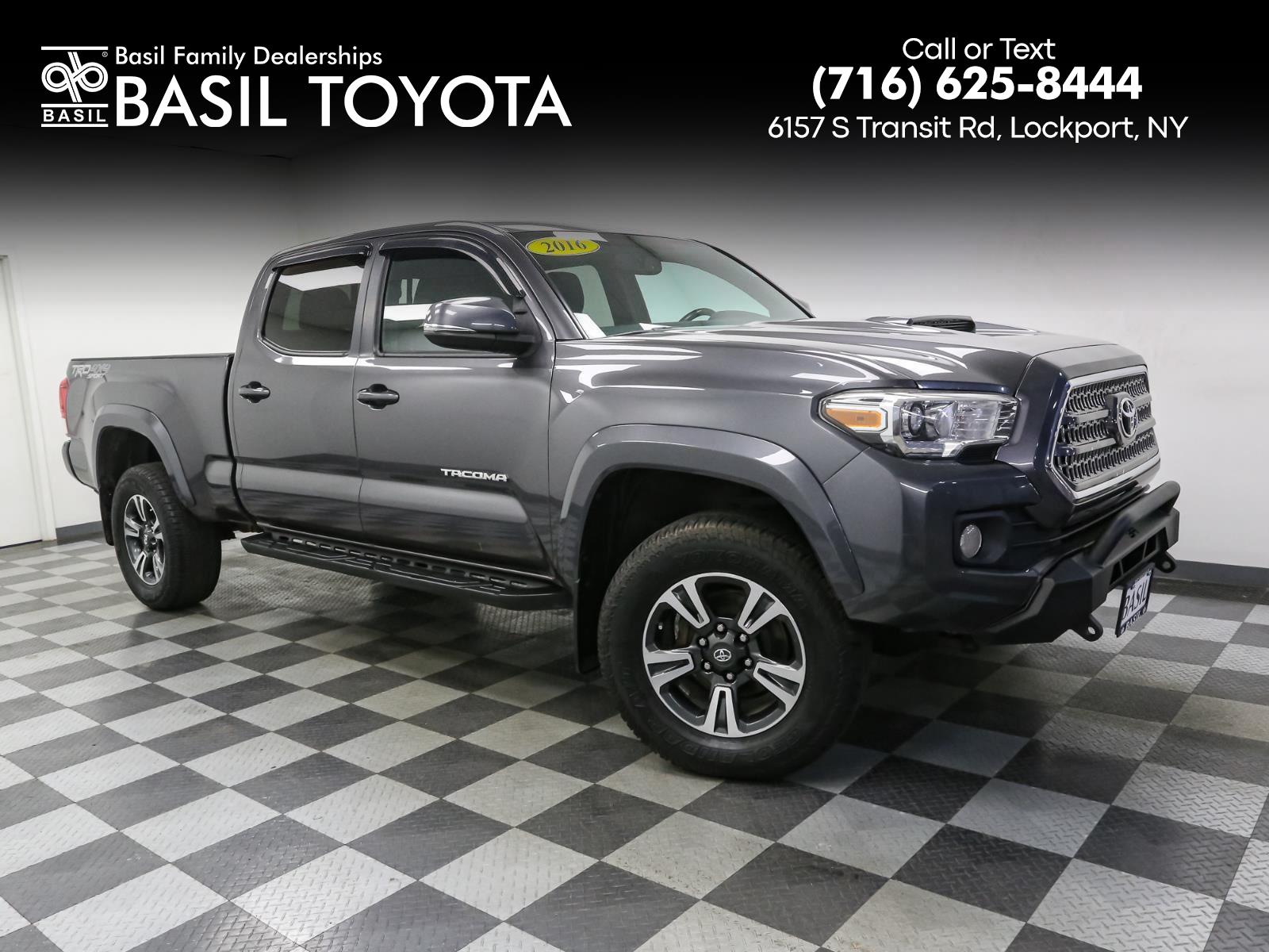 2016 Toyota Tacoma TRD Sport's photo