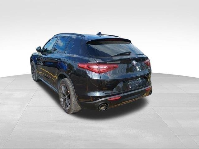 2019 Alfa Romeo Stelvio Ti Sport photo 2