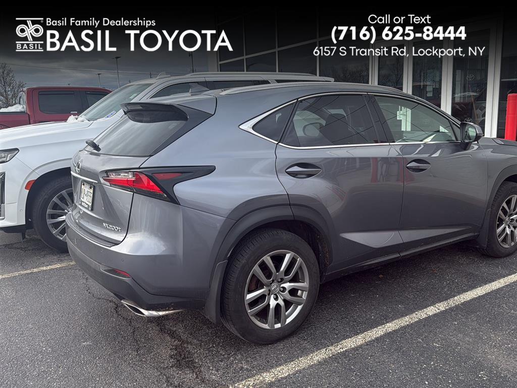 2016 Lexus NX 200t's photo