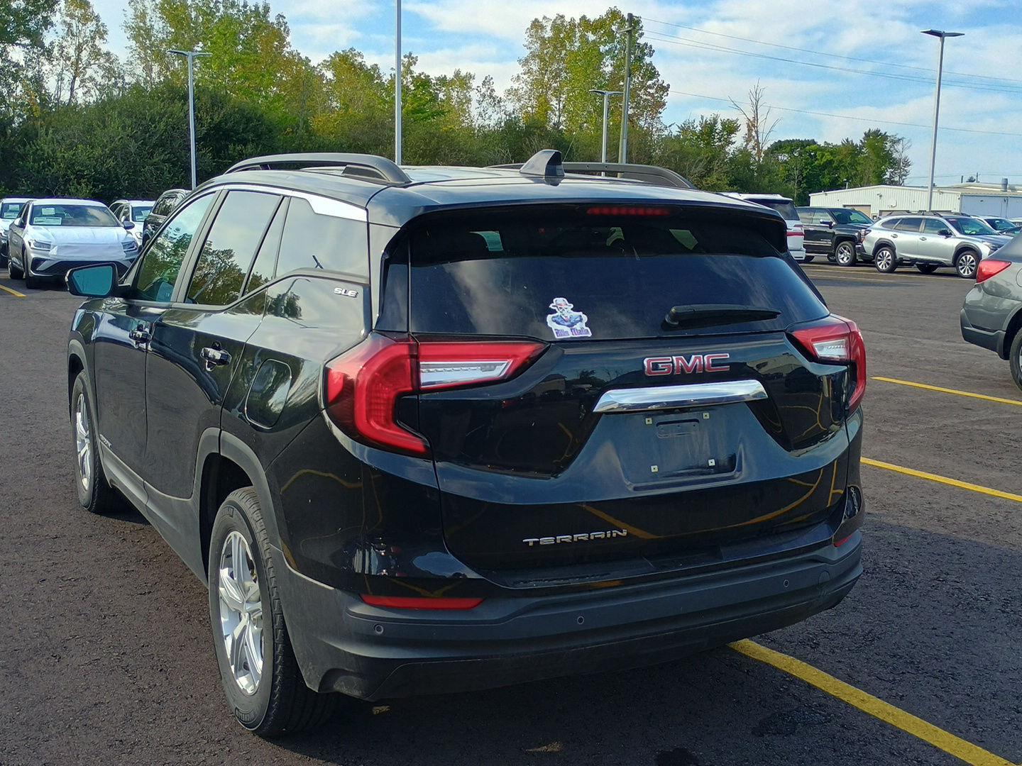 2023 Gmc Terrain SLE photo 2